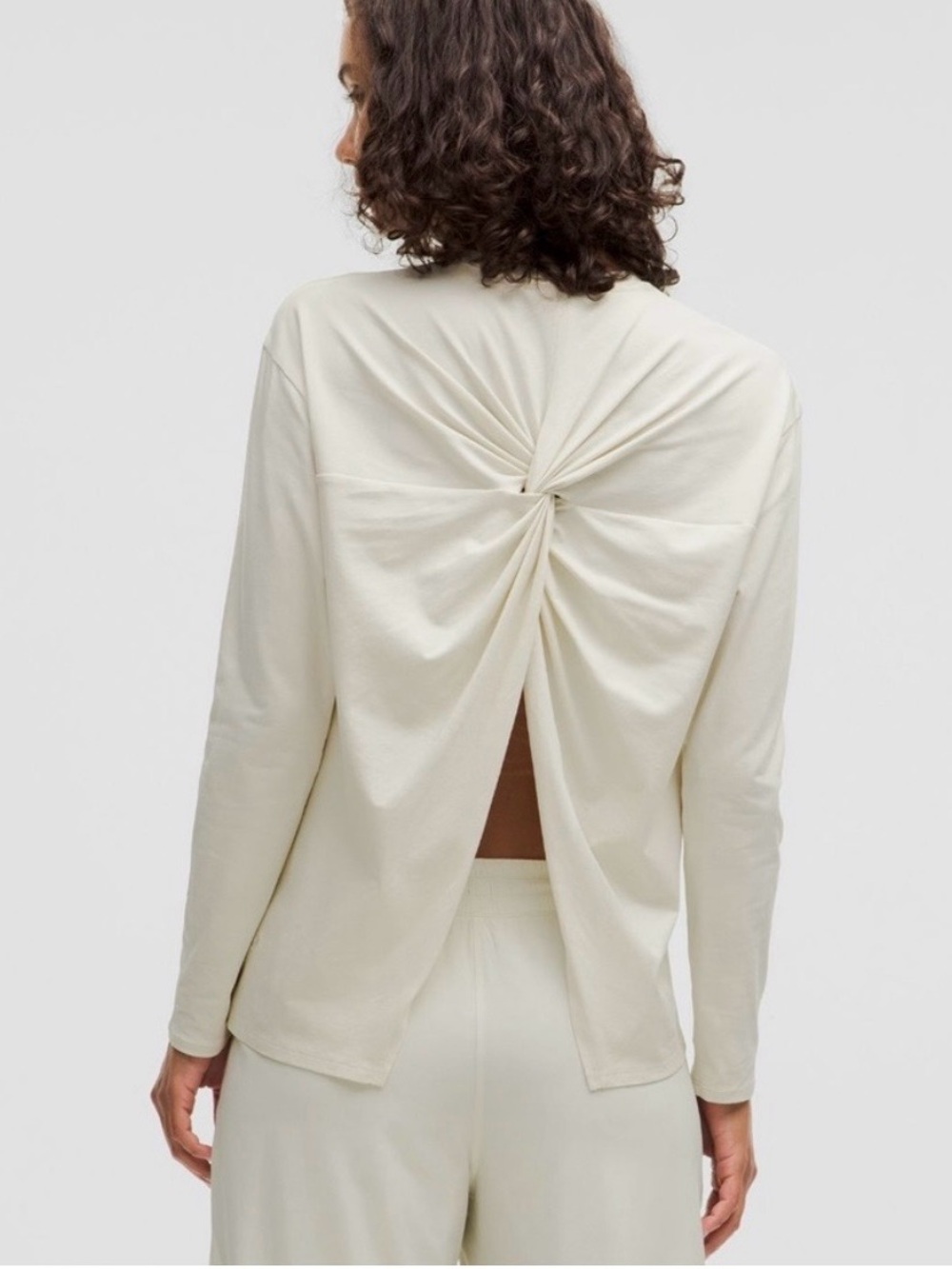 LULULEMON Workout Yoga Casual Flyaway Twist-Back Relaxed Fit Bone L. SLV Top L